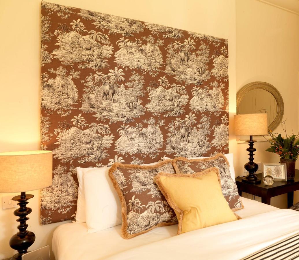 The Hare & Hounds Hotel Tetbury Luaran gambar