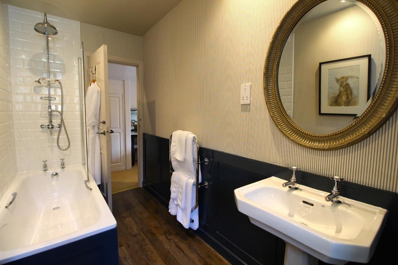 The Hare & Hounds Hotel Tetbury Luaran gambar