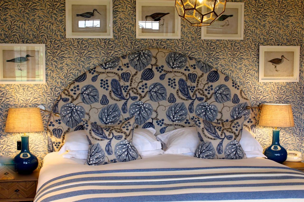The Hare & Hounds Hotel Tetbury Luaran gambar