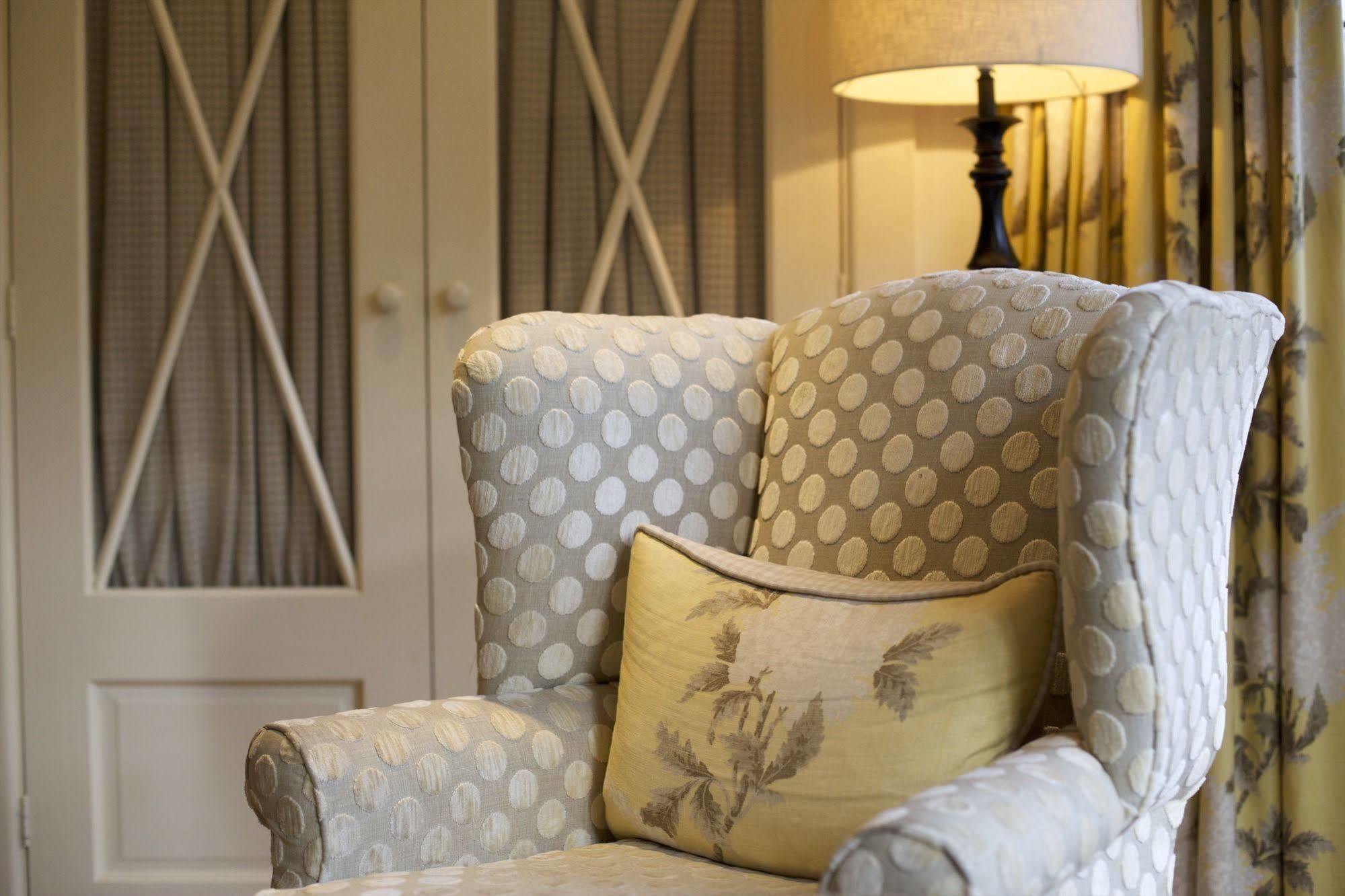 The Hare & Hounds Hotel Tetbury Luaran gambar