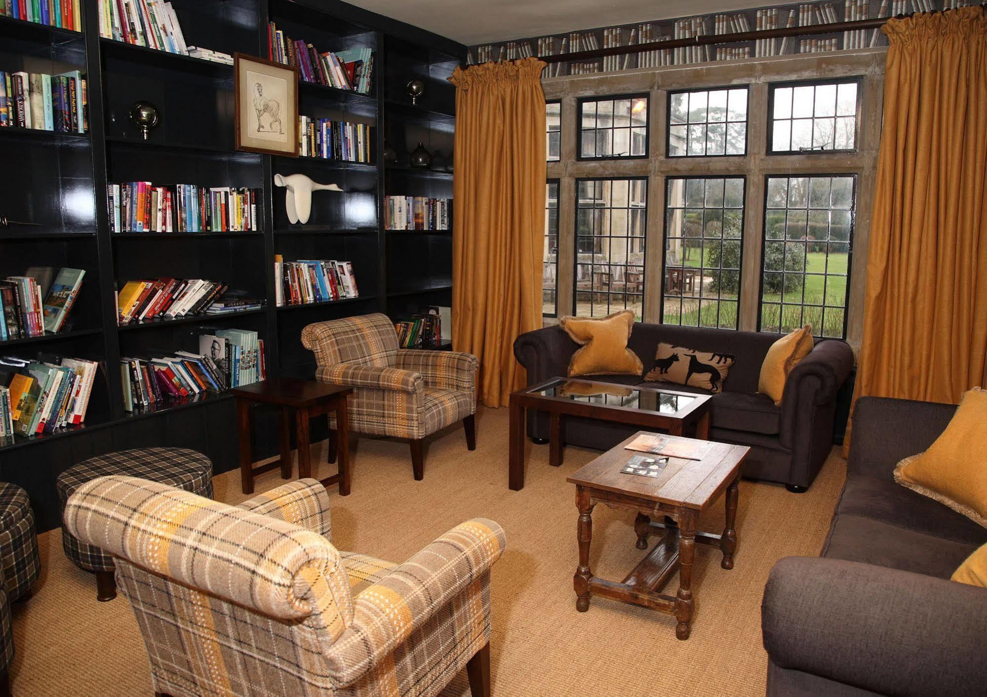 The Hare & Hounds Hotel Tetbury Luaran gambar