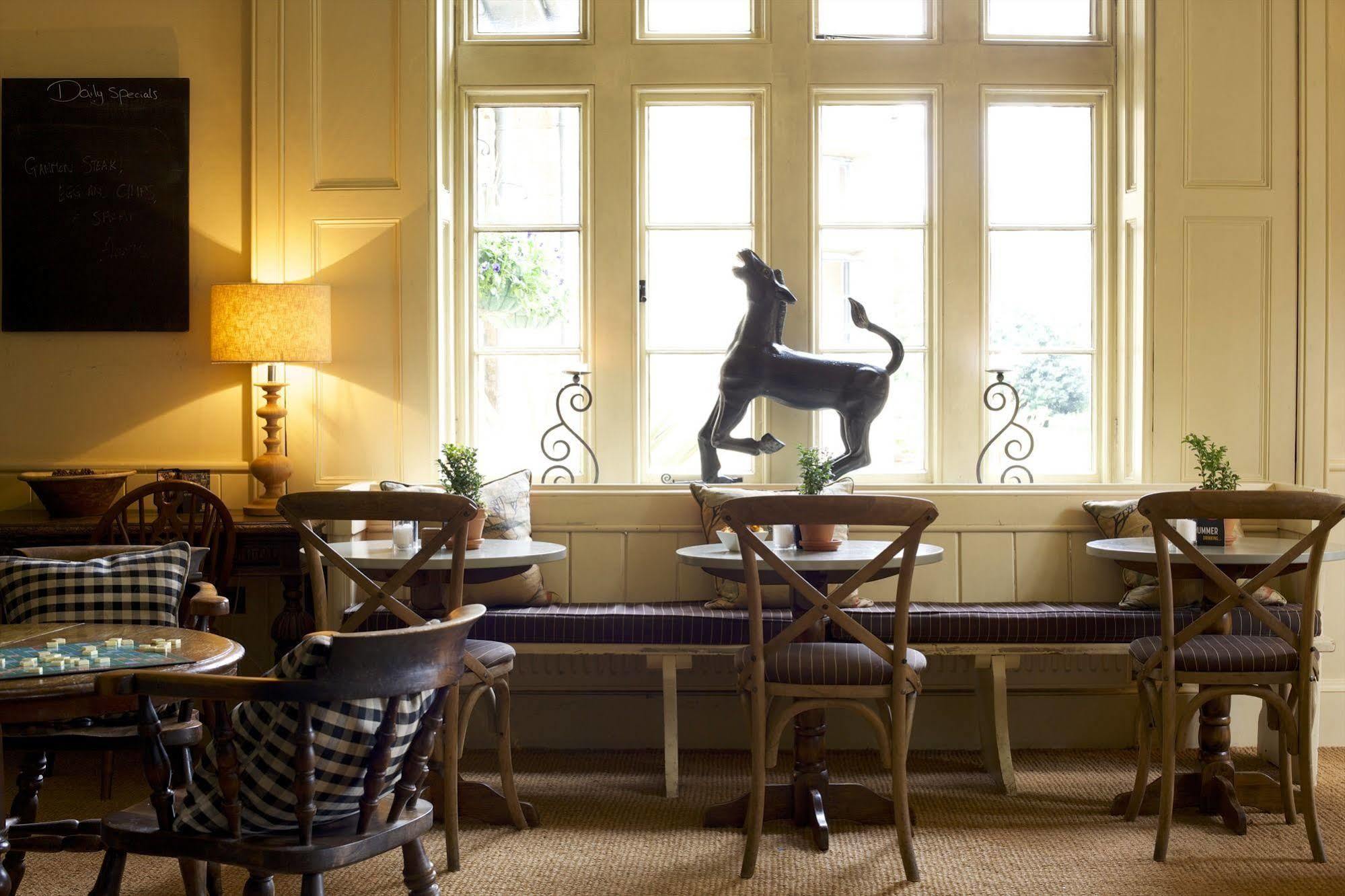 The Hare & Hounds Hotel Tetbury Luaran gambar