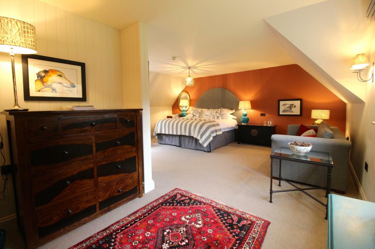 The Hare & Hounds Hotel Tetbury Luaran gambar