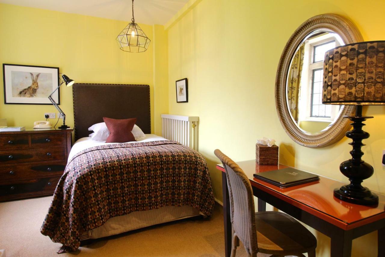 The Hare & Hounds Hotel Tetbury Luaran gambar