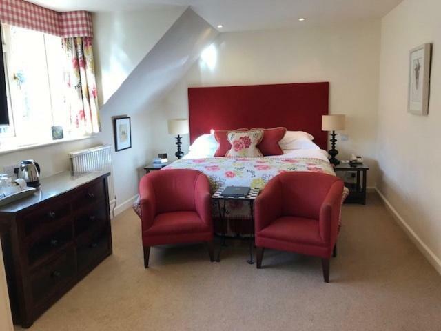 The Hare & Hounds Hotel Tetbury Luaran gambar